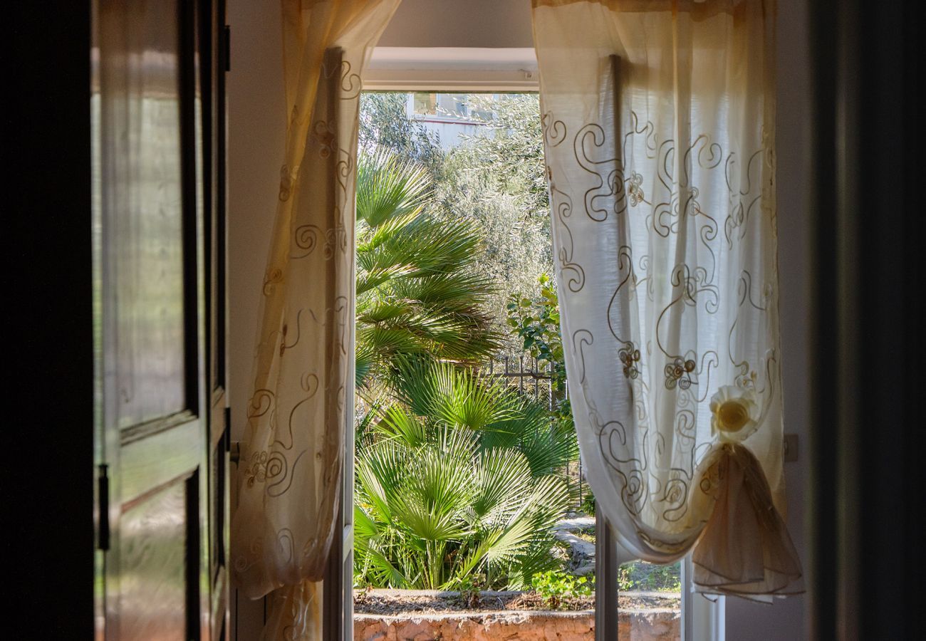 Villa in Nerano - AMORE RENTALS -Villa Gea with Sea View and Parking near the Beach
