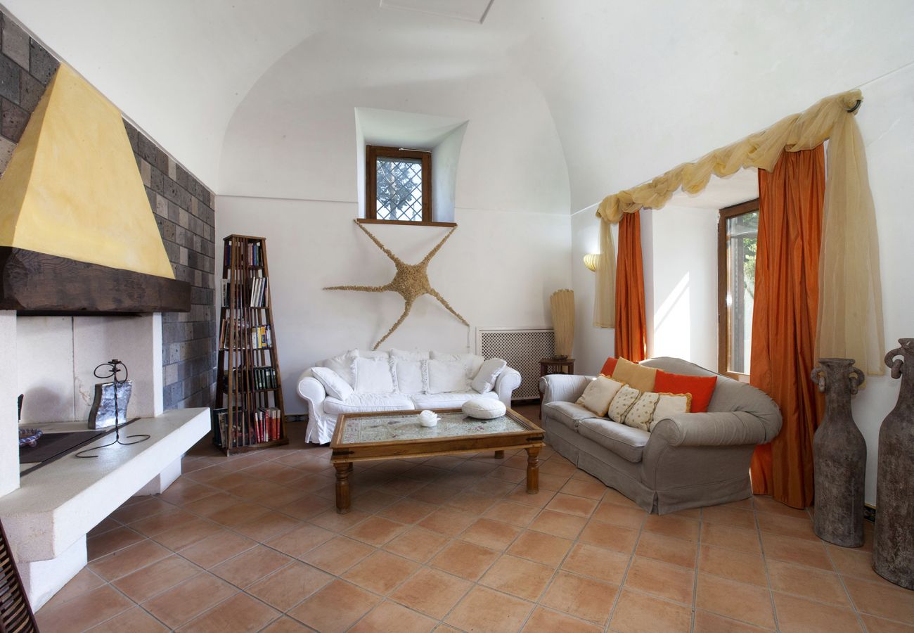 Villa in Sant´Agata sui Due Golfi - AMORE RENTALS - Villa Il Pino with Private Pool, Garden, BBQ, Parking