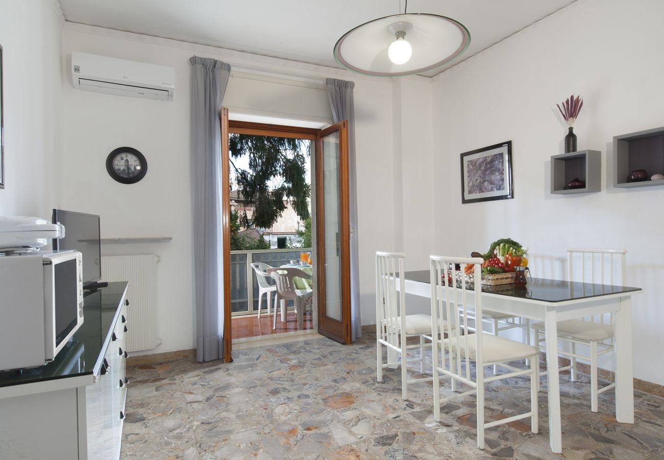 Apartment in Sorrento - Apartment Degli Aranci, Air Conditioning, Heating, WI-FI,Town Centre