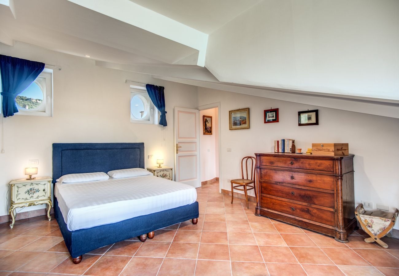 Villa in Massa Lubrense - AMORE RENTALS - Beautiful Historic Villa Lucia with Private Pool, Sea View and Garden, Sorrento Coast