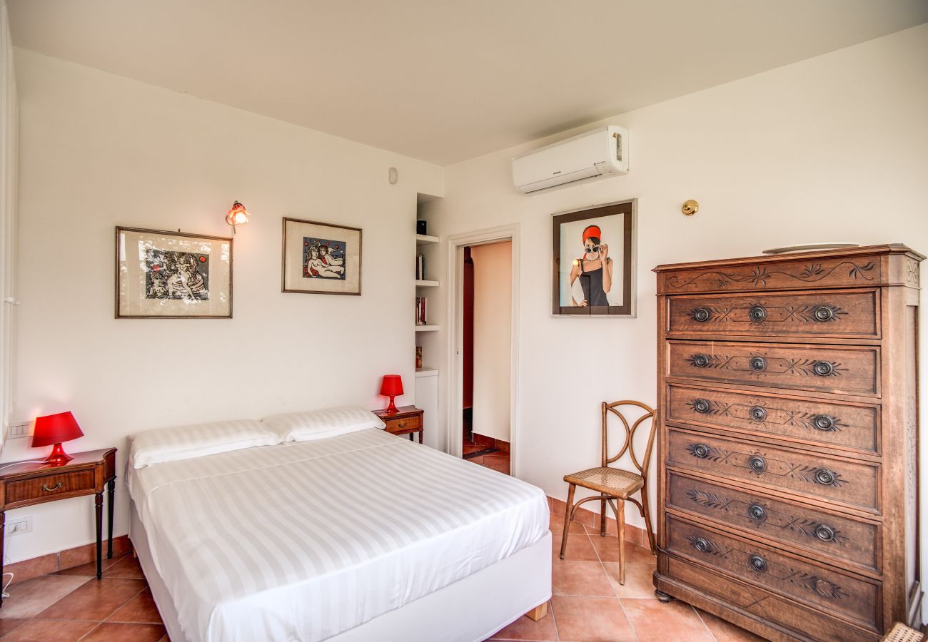 Villa in Massa Lubrense - AMORE RENTALS - Beautiful Historic Villa Lucia with Private Pool, Sea View and Garden, Sorrento Coast