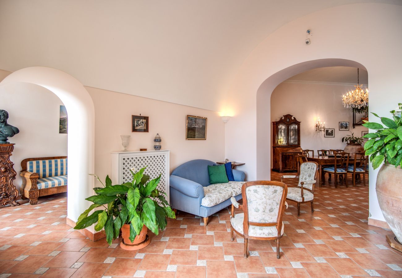 Villa in Massa Lubrense - AMORE RENTALS - Beautiful Historic Villa Lucia with Private Pool, Sea View and Garden, Sorrento Coast