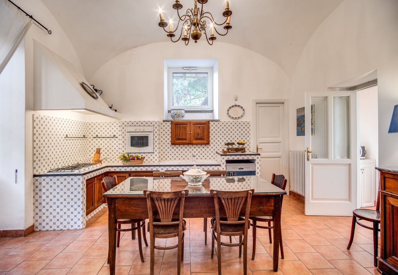 Villa in Massa Lubrense - AMORE RENTALS - Beautiful Historic Villa Lucia with Private Pool, Sea View and Garden, Sorrento Coast