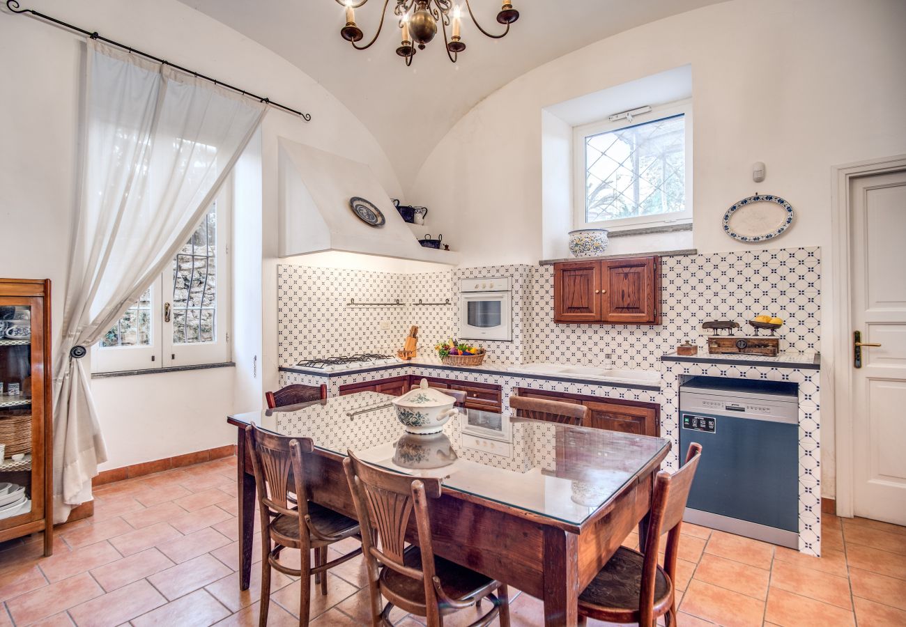 Villa in Massa Lubrense - AMORE RENTALS - Beautiful Historic Villa Lucia with Private Pool, Sea View and Garden, Sorrento Coast