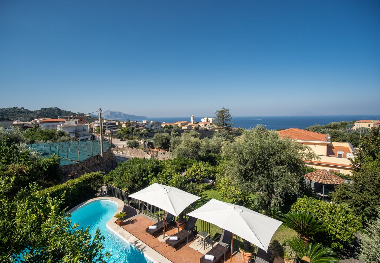 Villa in Massa Lubrense - AMORE RENTALS - Beautiful Historic Villa Lucia with Private Pool, Sea View and Garden, Sorrento Coast