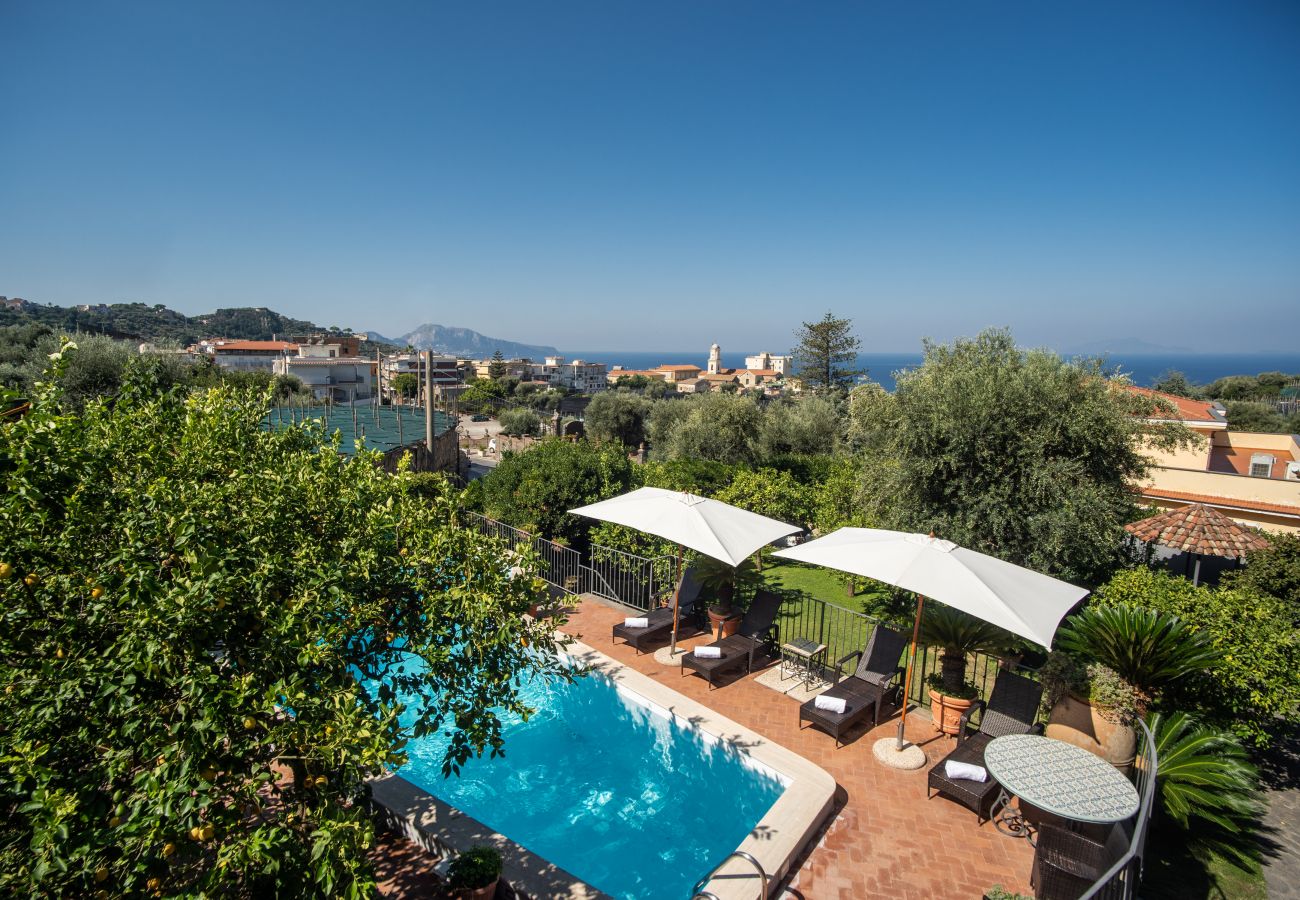 Villa in Massa Lubrense - AMORE RENTALS - Beautiful Historic Villa Lucia with Private Pool, Sea View and Garden, Sorrento Coast
