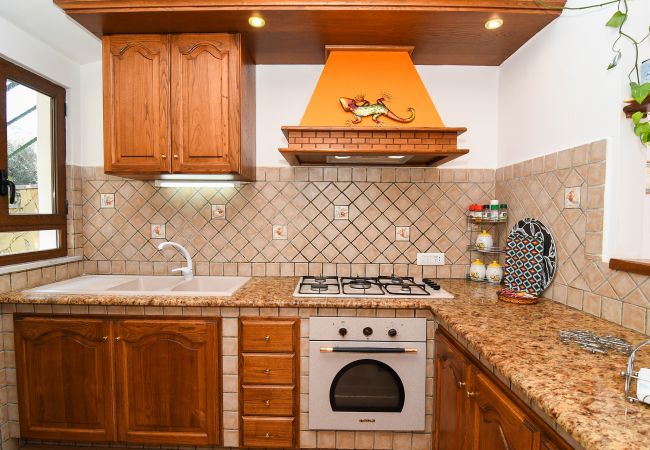 House in Massa Lubrense - AMORE RENTALS - Casa Tatano, 4 bedrooms, 3 bathrooms  with Private Pool, Sea View, Parking, South Italy House in Massa Lubrense - AMORE RENTALS - Casa Tatano, 4 bedrooms, 3 bathrooms  with Private Pool, Sea View, Parking, South Italy