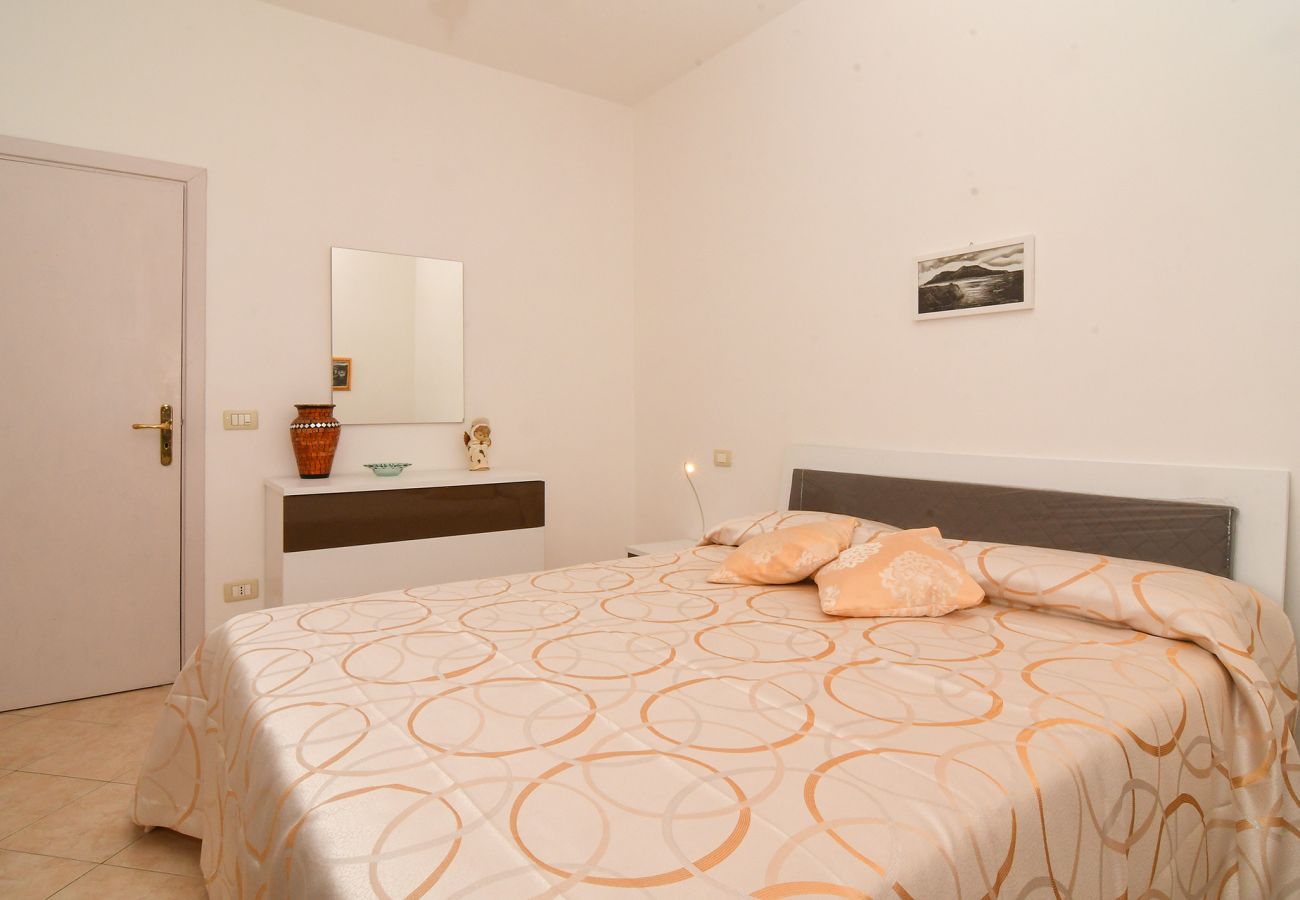 House in Massa Lubrense - AMORE RENTALS - Casa Tatano, 4 bedrooms, 3 bathrooms  with Private Pool, Sea View, Parking, South Italy