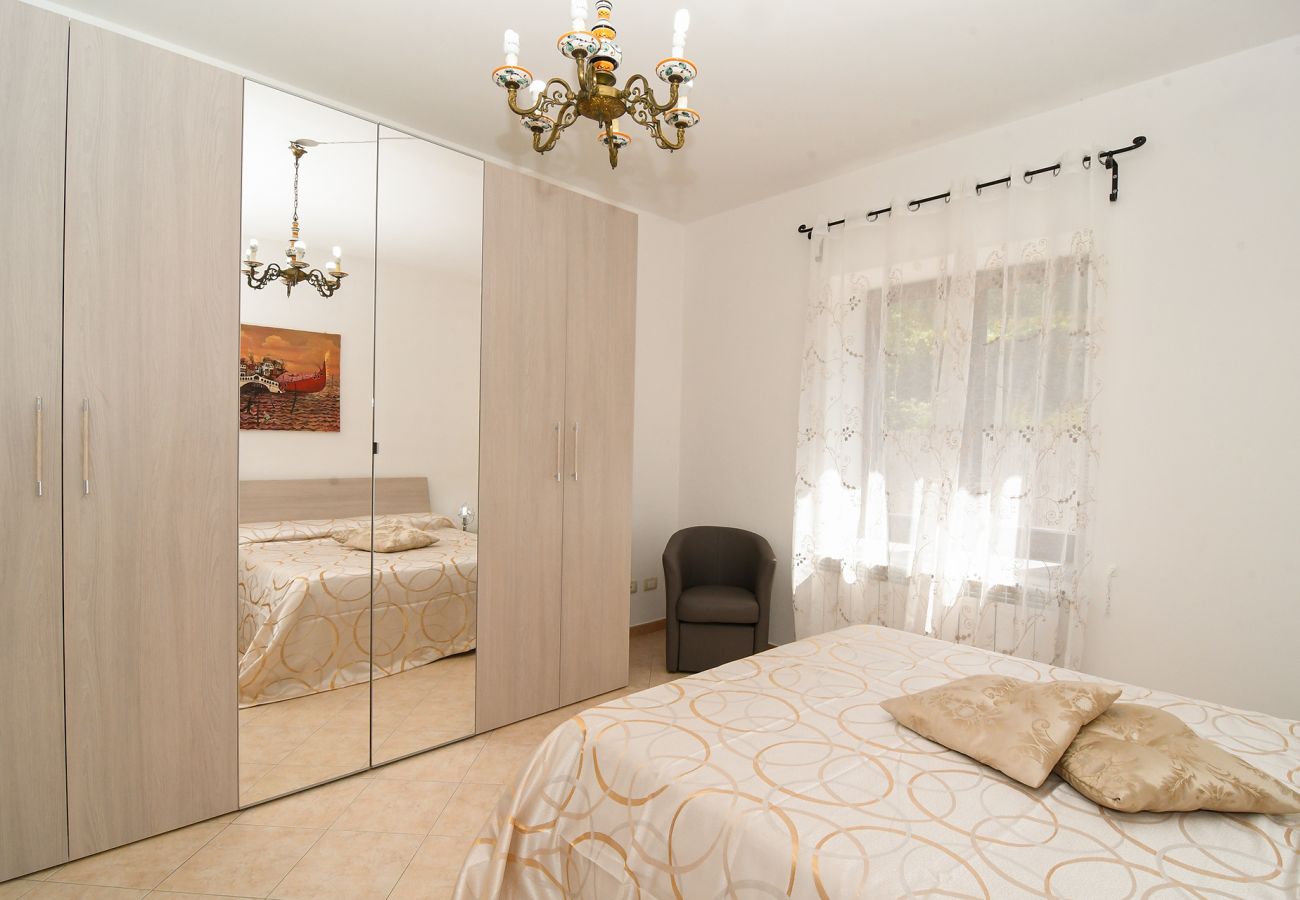 House in Massa Lubrense - AMORE RENTALS - Casa Tatano, 4 bedrooms, 3 bathrooms  with Private Pool, Sea View, Parking, South Italy