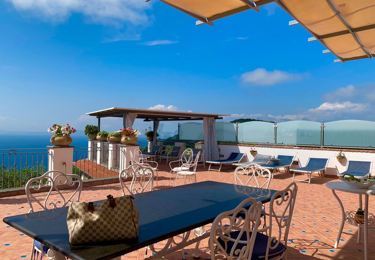 House in Massa Lubrense - AMORE RENTALS - Casa Tatano, 4 bedrooms, 3 bathrooms  with Private Pool, Sea View, Parking, South Italy