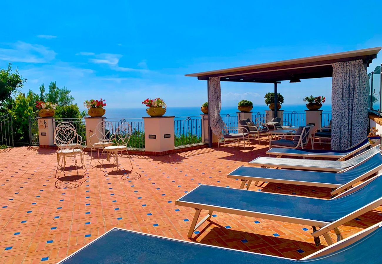 House in Massa Lubrense - AMORE RENTALS - Casa Tatano, 4 bedrooms, 3 bathrooms  with Private Pool, Sea View, Parking, South Italy