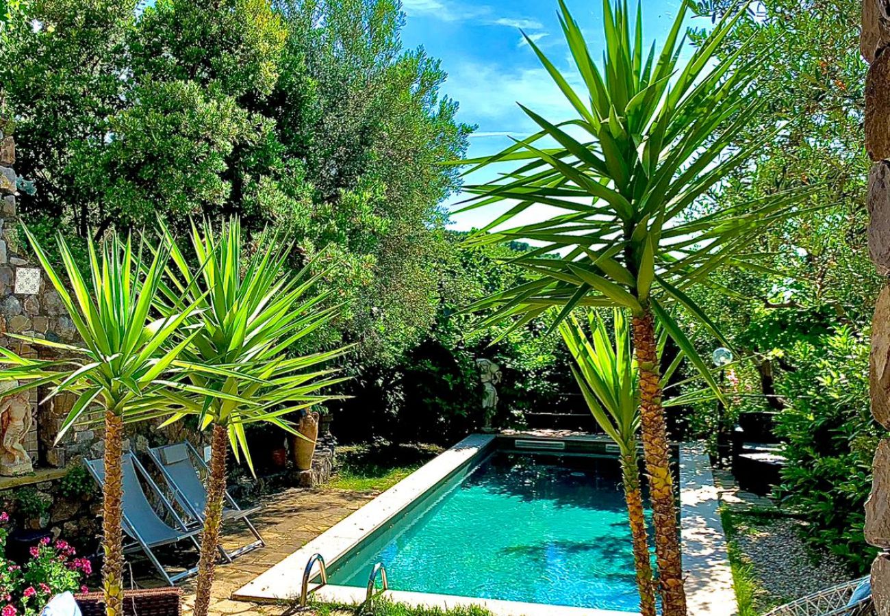 House in Massa Lubrense - AMORE RENTALS - Casa Tatano, 4 bedrooms, 3 bathrooms  with Private Pool, Sea View, Parking, South Italy
