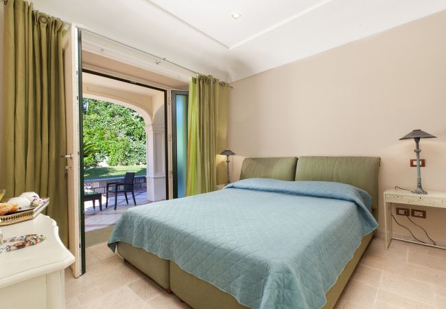Villa in Sant´Agata sui Due Golfi - AMORE RENTALS - Villa Il Noce with Private Pool, SPA, Garden, BBQ and Parking Villa in Sant´Agata sui Due Golfi - AMORE RENTALS - Villa Il Noce with Private Pool, SPA, Garden, BBQ and Parking