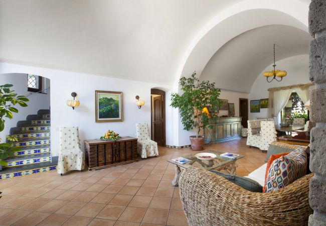 Villa in Sant´Agata sui Due Golfi - AMORE RENTALS - Residence Bosco with two swimming pools, large gardens, parking, ideal for families and events