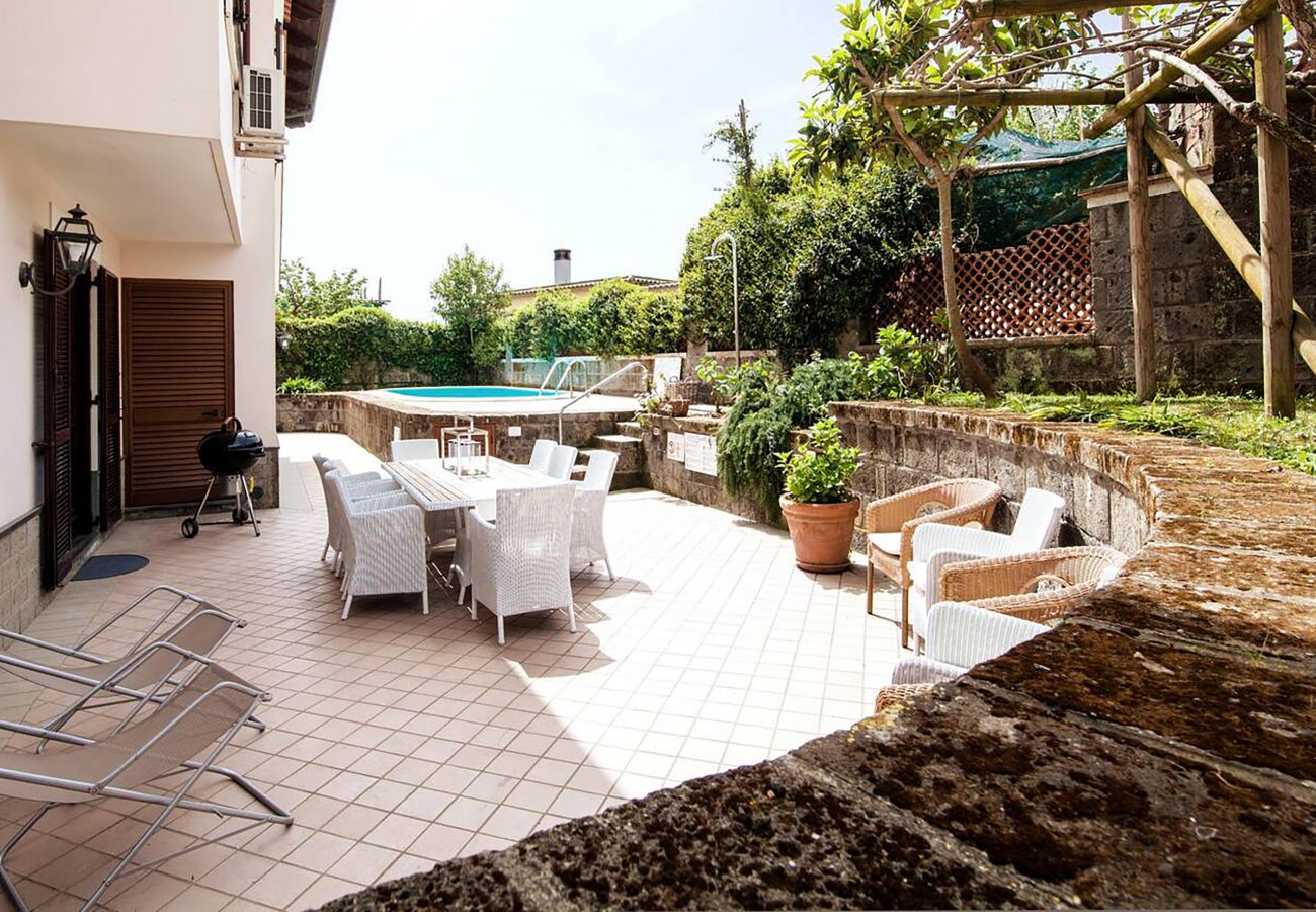 Villa in Sant´Agata sui Due Golfi - AMORE RENTALS - Villa Serena with Private Swimming Pool, garden and Parking in the centre of the Village
