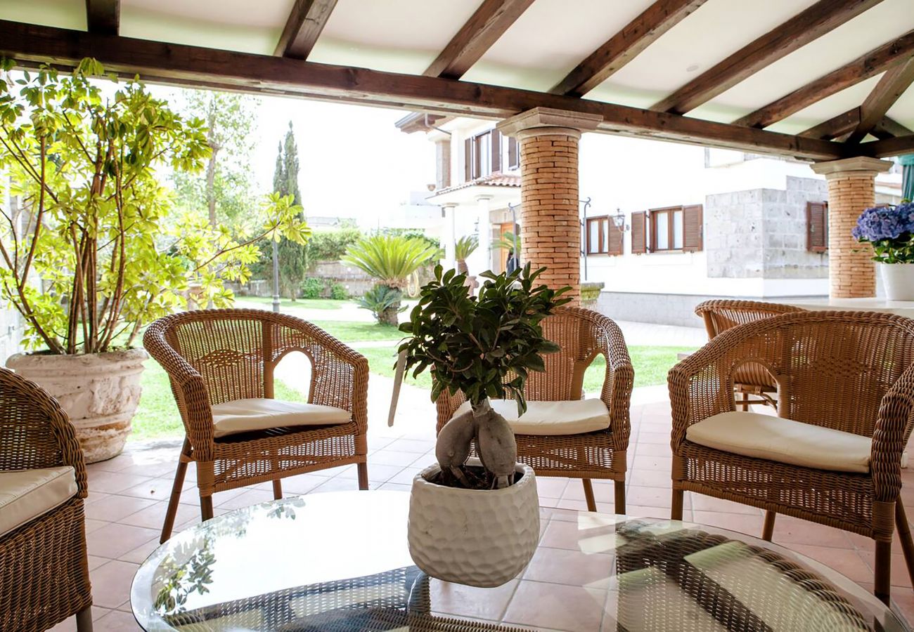 Villa in Sant´Agata sui Due Golfi - AMORE RENTALS - Villa Serena with Private Swimming Pool, garden and Parking in the centre of the Village