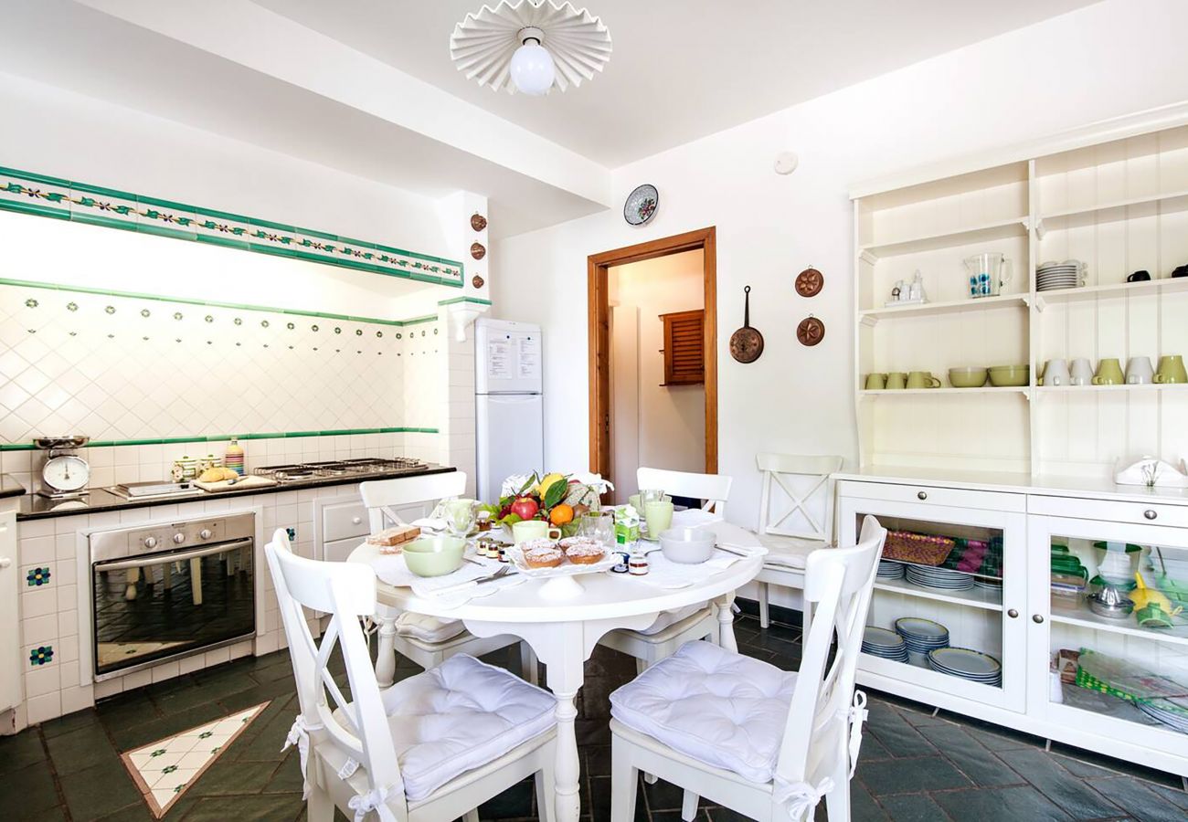 Villa in Sant´Agata sui Due Golfi - AMORE RENTALS - Villa Serena with Private Swimming Pool, garden and Parking in the centre of the Village