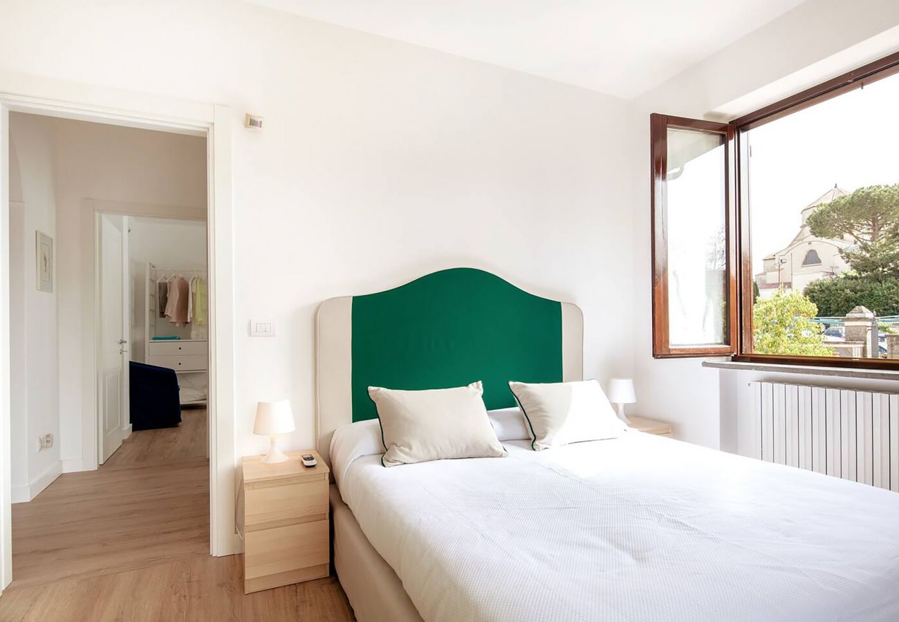 Villa in Sant´Agata sui Due Golfi - AMORE RENTALS - Villa Serena with Private Swimming Pool, garden and Parking in the centre of the Village
