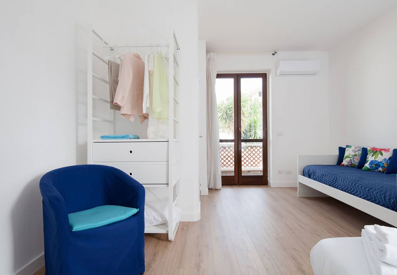 Villa in Sant´Agata sui Due Golfi - AMORE RENTALS - Villa Serena with Private Swimming Pool, garden and Parking in the centre of the Village