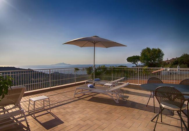 Villa in Sant´Agata sui Due Golfi - AMORE RENTALS - Villa Amiela with Private Pool, Sea View, Garden, Terrace and Parking Villa in Sant´Agata sui Due Golfi - AMORE RENTALS - Villa Amiela with Private Pool, Sea View, Garden, Terrace and Parking