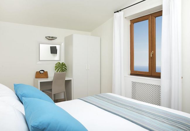 Villa in Sant´Agata sui Due Golfi - AMORE RENTALS - Villa Amiela with Private Pool, Sea View, Garden, Terrace and Parking Villa in Sant´Agata sui Due Golfi - AMORE RENTALS - Villa Amiela with Private Pool, Sea View, Garden, Terrace and Parking