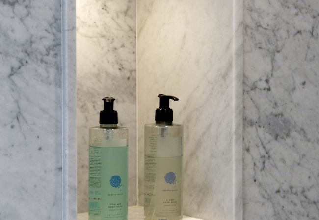 Villa in Sorrento - AMORE RENTALS -Villa Giada with Swimming Pool, Garden, Sea View and Parking Villa in Sorrento - AMORE RENTALS -Villa Giada with Swimming Pool, Garden, Sea View and Parking