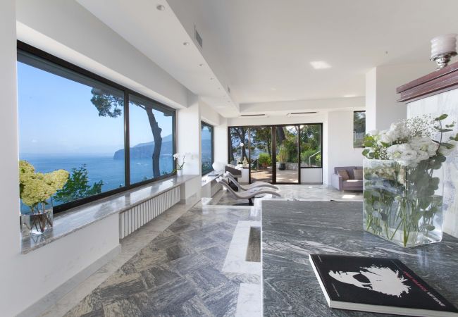 Villa in Sorrento - AMORE RENTALS -Villa Giada with Swimming Pool, Garden, Sea View and Parking Villa in Sorrento - AMORE RENTALS -Villa Giada with Swimming Pool, Garden, Sea View and Parking