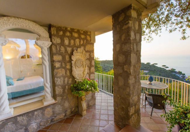 Villa in Sorrento - AMORE RENTALS -Villa Giada with Swimming Pool, Garden, Sea View and Parking Villa in Sorrento - AMORE RENTALS -Villa Giada with Swimming Pool, Garden, Sea View and Parking
