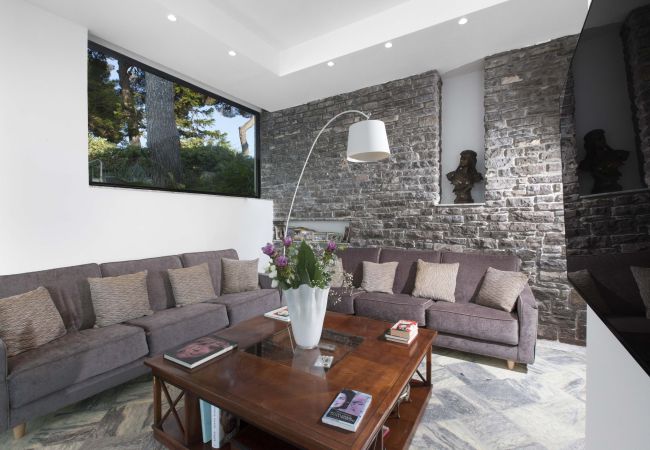 Villa in Sorrento - AMORE RENTALS -Villa Giada with Swimming Pool, Garden, Sea View and Parking Villa in Sorrento - AMORE RENTALS -Villa Giada with Swimming Pool, Garden, Sea View and Parking