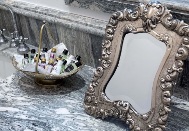 Villa in Sorrento - AMORE RENTALS -Villa Giada with Swimming Pool, Garden, Sea View and Parking Villa in Sorrento - AMORE RENTALS -Villa Giada with Swimming Pool, Garden, Sea View and Parking