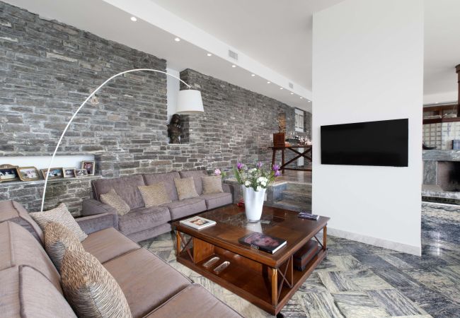 Villa in Sorrento - AMORE RENTALS -Villa Giada with Swimming Pool, Garden, Sea View and Parking Villa in Sorrento - AMORE RENTALS -Villa Giada with Swimming Pool, Garden, Sea View and Parking