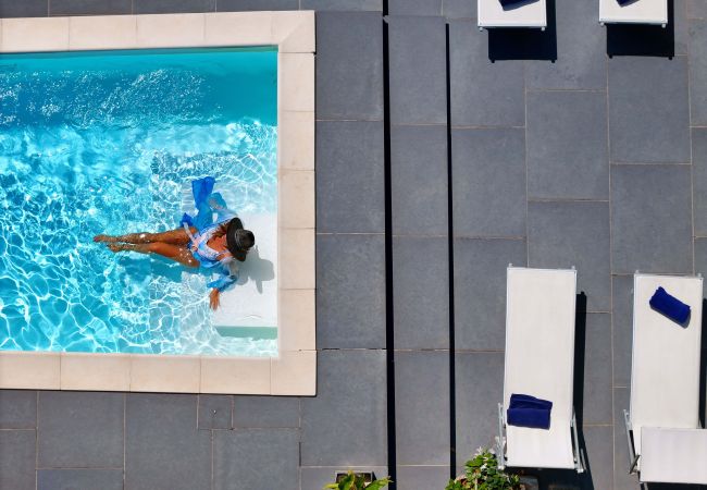 Villa in Sorrento - AMORE RENTALS -Villa Giada with Swimming Pool, Garden, Sea View and Parking Villa in Sorrento - AMORE RENTALS -Villa Giada with Swimming Pool, Garden, Sea View and Parking