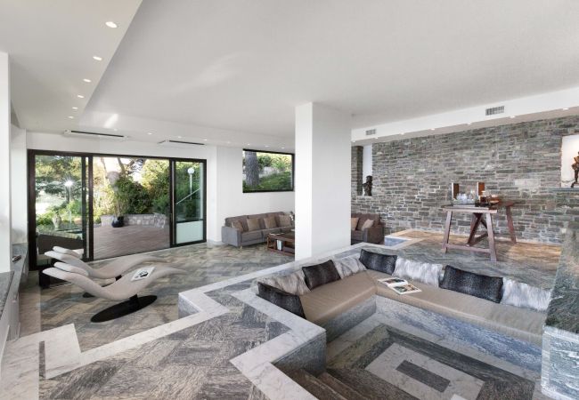 Villa in Sorrento - AMORE RENTALS -Villa Giada with Swimming Pool, Garden, Sea View and Parking Villa in Sorrento - AMORE RENTALS -Villa Giada with Swimming Pool, Garden, Sea View and Parking