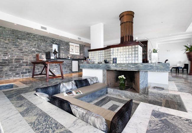 Villa in Sorrento - AMORE RENTALS -Villa Giada with Swimming Pool, Garden, Sea View and Parking Villa in Sorrento - AMORE RENTALS -Villa Giada with Swimming Pool, Garden, Sea View and Parking