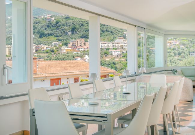 Villa in Vico Equense - AMORE RENTALS - Villa Romeo with Sea View, Private Pool, Garden and Parking Villa in Vico Equense - AMORE RENTALS - Villa Romeo with Sea View, Private Pool, Garden and Parking