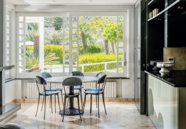 Villa in Vico Equense - AMORE RENTALS - Villa Romeo with Sea View, Private Pool, Garden and Parking Villa in Vico Equense - AMORE RENTALS - Villa Romeo with Sea View, Private Pool, Garden and Parking