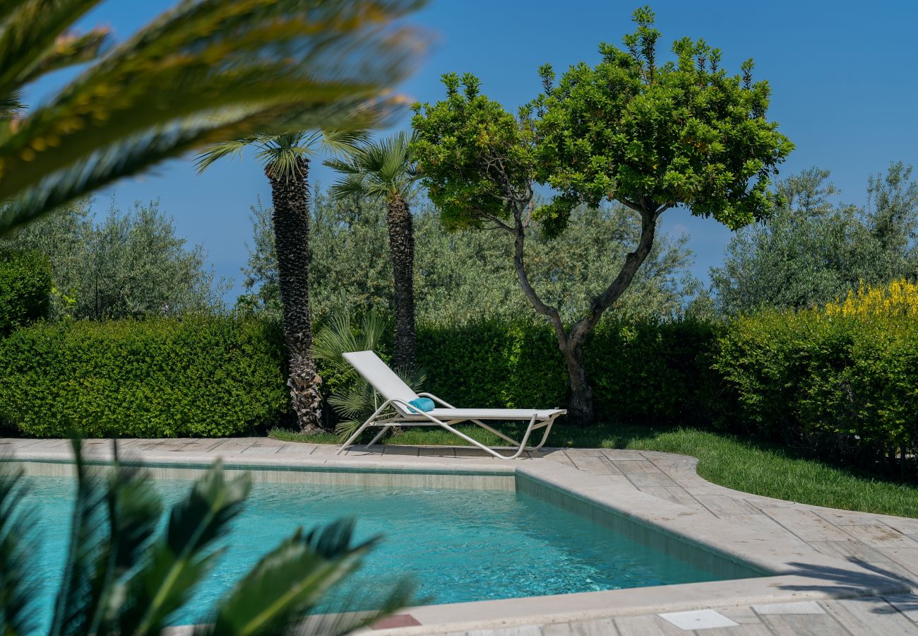 Villa in Vico Equense - AMORE RENTALS - Villa Romeo with Sea View, Private Pool, Garden and Parking