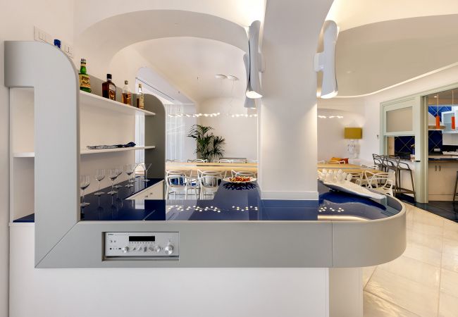 Villa in Nerano - AMORE RENTALS -Villa Giove with Private Swimming Pool, Sea View, Jacuzzi and Breakfast, Near the Sea Villa in Nerano - AMORE RENTALS -Villa Giove with Private Swimming Pool, Sea View, Jacuzzi and Breakfast, Near the Sea