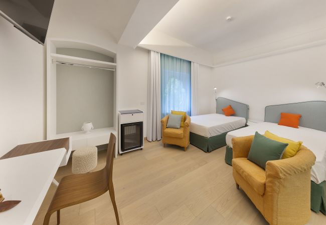 Villa in Nerano - AMORE RENTALS -Villa Giove with Private Swimming Pool, Sea View, Jacuzzi and Breakfast, Near the Sea Villa in Nerano - AMORE RENTALS -Villa Giove with Private Swimming Pool, Sea View, Jacuzzi and Breakfast, Near the Sea