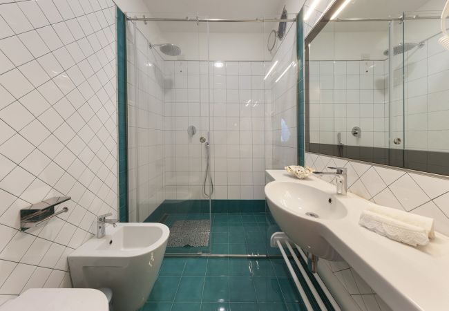 Villa in Nerano - AMORE RENTALS -Villa Giove with Private Swimming Pool, Sea View, Jacuzzi and Breakfast, Near the Sea Villa in Nerano - AMORE RENTALS -Villa Giove with Private Swimming Pool, Sea View, Jacuzzi and Breakfast, Near the Sea