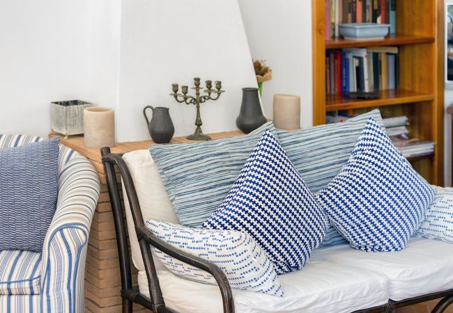Villa in Capri - AMORE RENTALS - Villa Polifemo with Swimming Pool, Sea View, Terrace and Garden Villa in Capri - AMORE RENTALS - Villa Polifemo with Swimming Pool, Sea View, Terrace and Garden