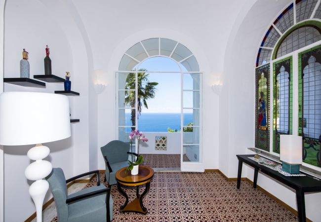 Villa in Positano - AMORE RENTALS - Villa Mimosa with Private Pool, Sea View, Air Conditioning, Positano Center Villa in Positano - AMORE RENTALS - Villa Mimosa with Private Pool, Sea View, Air Conditioning, Positano Center