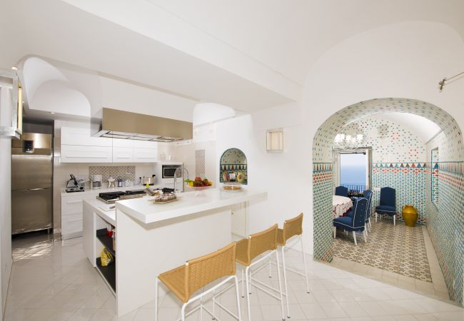 Villa in Positano - AMORE RENTALS - Villa Mimosa with Private Pool, Sea View, Air Conditioning, Positano Center Villa in Positano - AMORE RENTALS - Villa Mimosa with Private Pool, Sea View, Air Conditioning, Positano Center