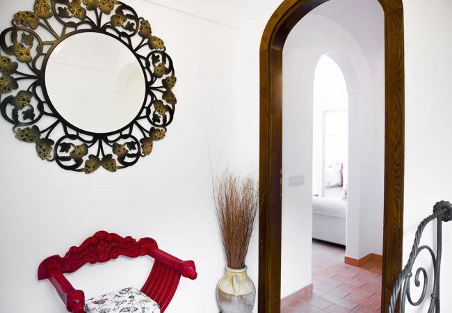 Villa in Positano - AMORE RENTALS - Villa Zeus with private Pool, Sea View, Terraces and Air Conditioning Villa in Positano - AMORE RENTALS - Villa Zeus with private Pool, Sea View, Terraces and Air Conditioning