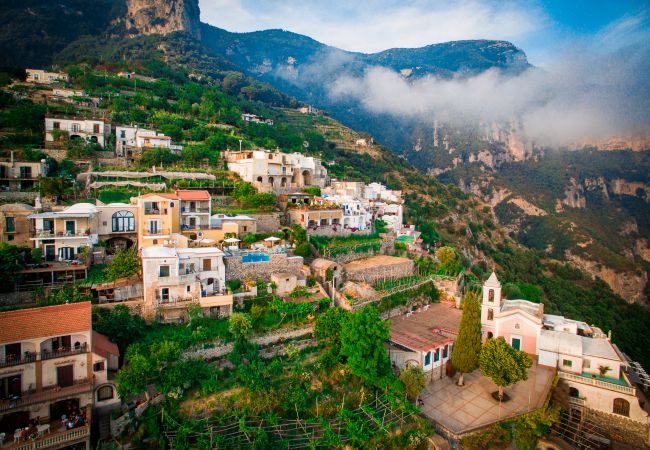 Villa in Positano - AMORE RENTALS - Villa Zeus with private Pool, Sea View, Terraces and Air Conditioning Villa in Positano - AMORE RENTALS - Villa Zeus with private Pool, Sea View, Terraces and Air Conditioning