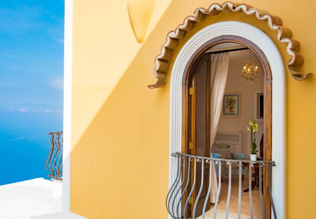 Villa in Positano - AMORE RENTALS - Villa Zeus with private Pool, Sea View, Terraces and Air Conditioning