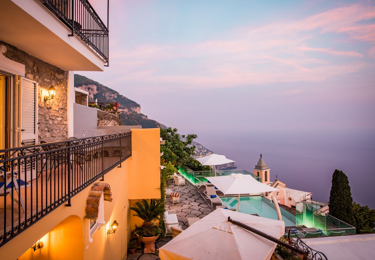 Villa in Positano - AMORE RENTALS - Villa Zeus with private Pool, Sea View, Terraces and Air Conditioning