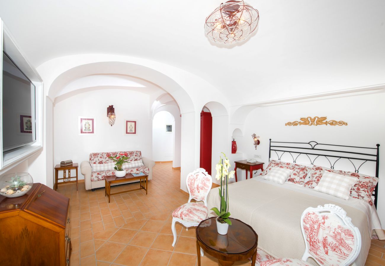 Villa in Positano - AMORE RENTALS - Villa Zeus with private Pool, Sea View, Terraces and Air Conditioning