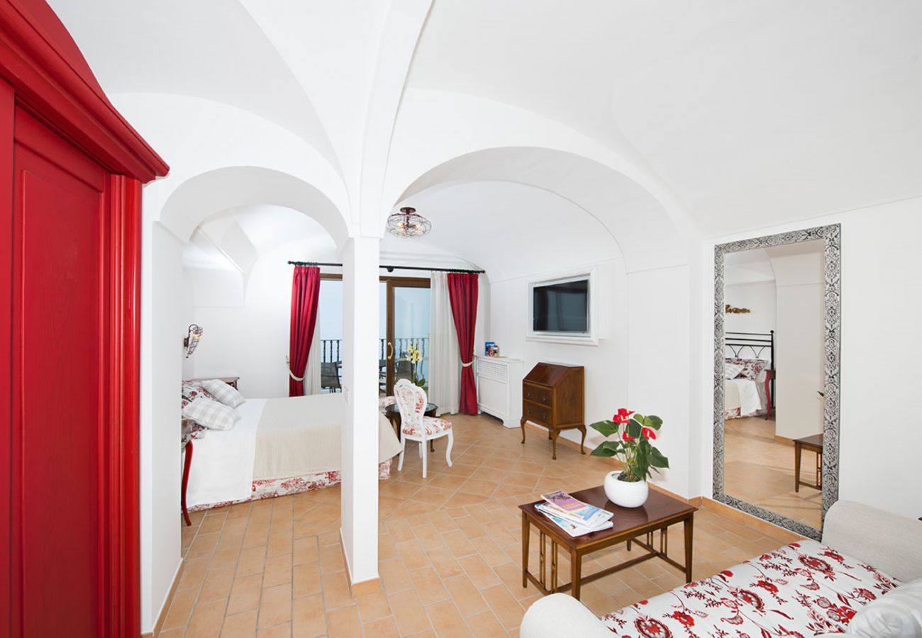 Villa in Positano - AMORE RENTALS - Villa Zeus with private Pool, Sea View, Terraces and Air Conditioning