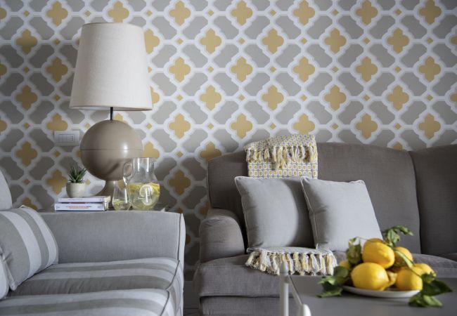 Villa in Sorrento - AMORE RENTALS -Villa Galidia with Jacuzzi, Sea View, Garden and Air Conditioning Villa in Sorrento - AMORE RENTALS -Villa Galidia with Jacuzzi, Sea View, Garden and Air Conditioning